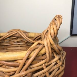 Vintage Accents - Vintage Wicker Basket Vintage Accents - Vintage Wicker Basket